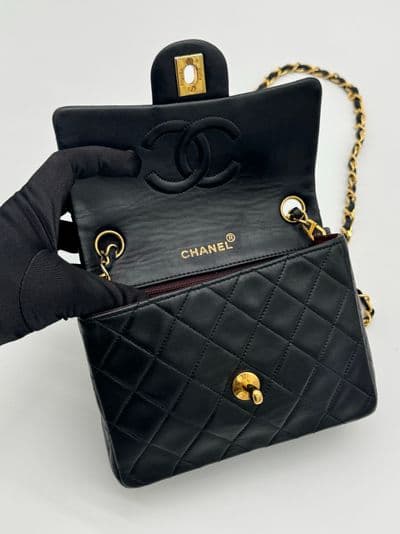 Chanel Chanel Mini vintage lambskin flap bag 24kt hardware — photo 3
