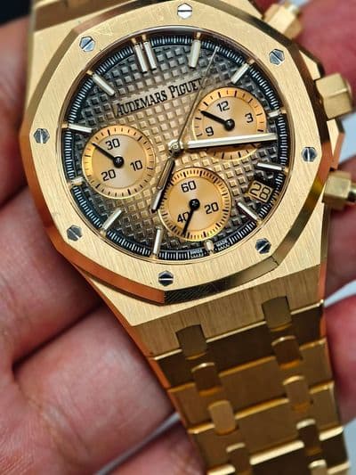 Audemars Piguet Audemars Piguet Royal Oak Chronograph  41mm 18k yellow gold with Smoke Taupe dial. Comes with Archive papers  26240BA  — photo 2