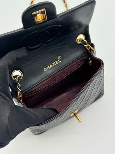 Chanel Chanel Mini vintage lambskin flap bag 24kt hardware — photo 4