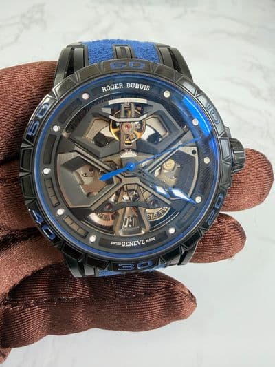 Roger Dubuis Roger Dubuis Excalibur Spider Huracan Skeleton carbon fiber blue  Black dial Watch Only DBEX0749 Preowned Automatic — photo 4